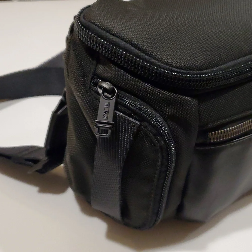 Tumi Alpha Black Ballistic Nylon & Leather Bravo Kelley Sling Bag